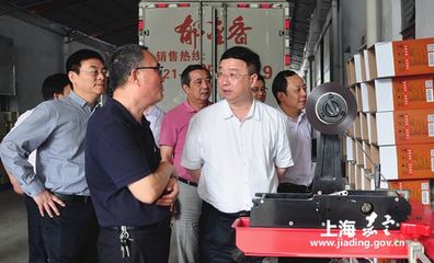 区人大常委会主任许谋赛到郁金香酿造公司调研